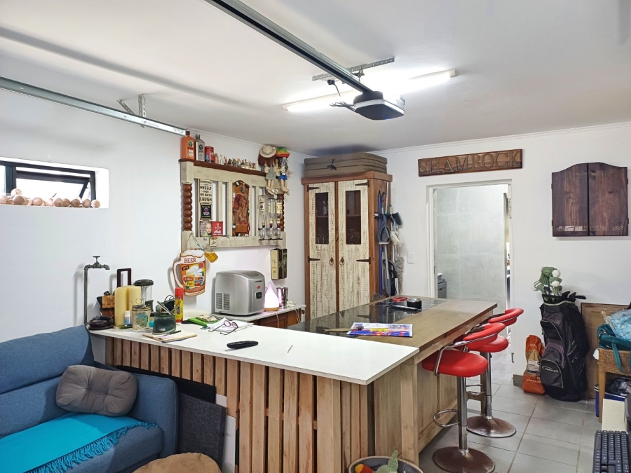 2 Bedroom Property for Sale in Bergsig Western Cape